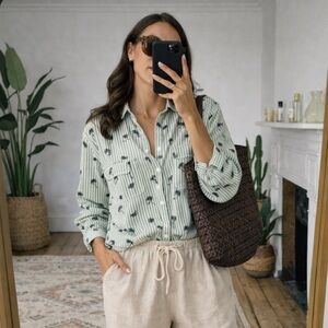 New York & Company Button Down White Green Stripe Palm Tree Blouse Shirt Size XS